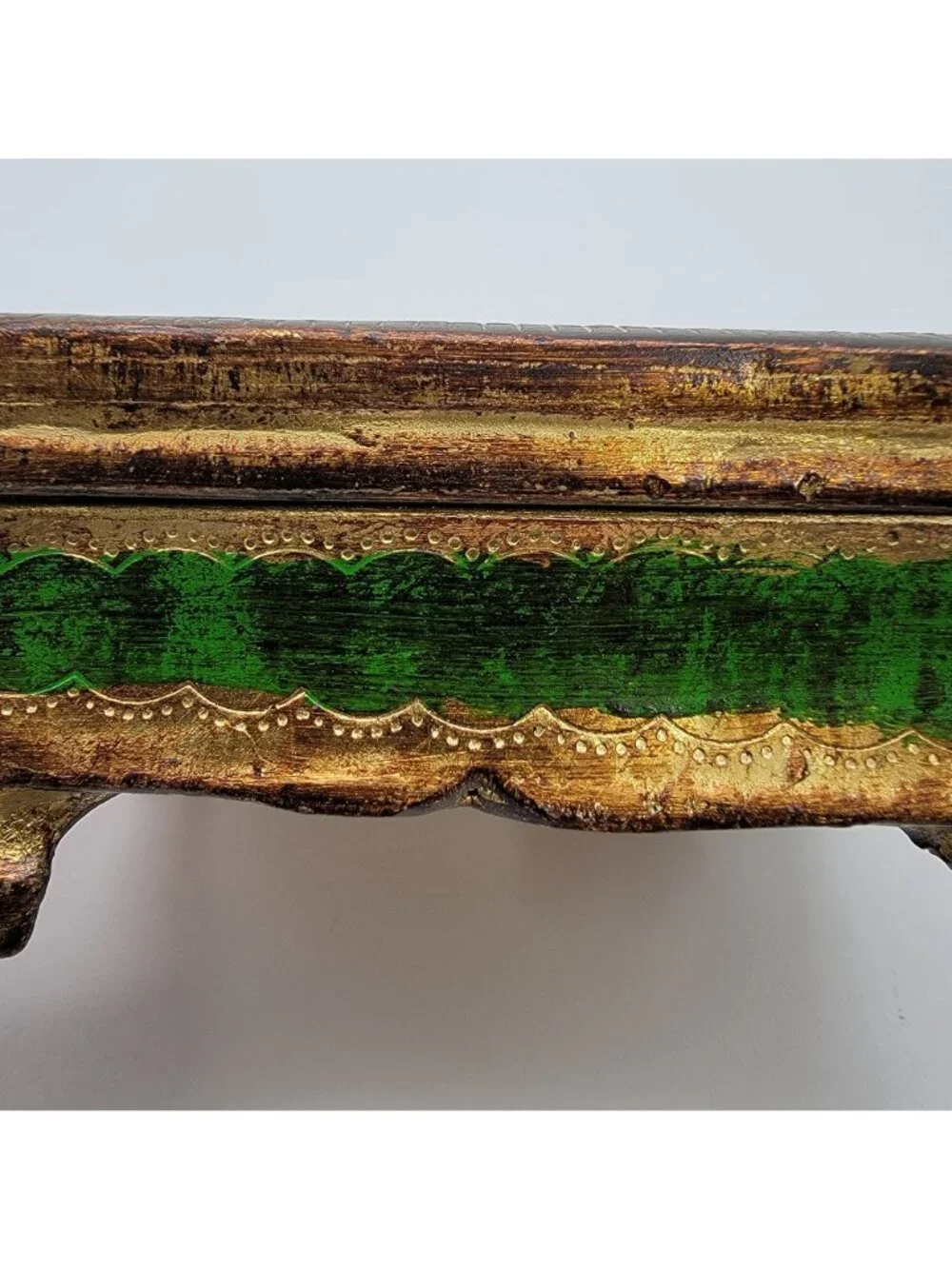 Vintage Italian Florentine Gilded Gesso Trinket Box Green & Gold